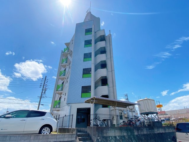 リバーサイドJ1の外観