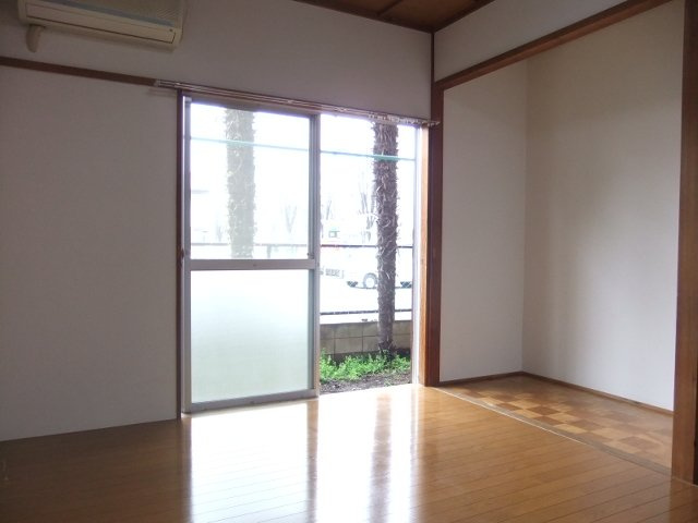 小金井市東町４丁目のアパートの寝室