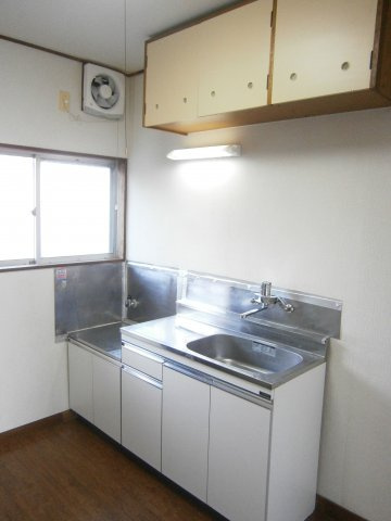 小金井市東町４丁目のアパートのキッチン