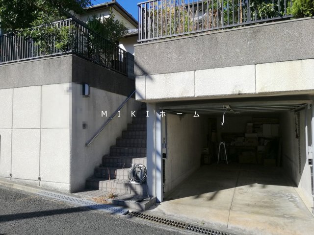 箕面市箕面３丁目　中古戸建