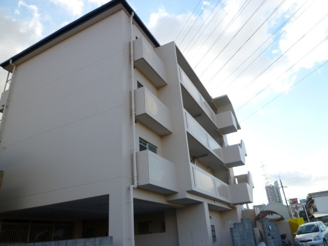 コンフォート北花田の外観