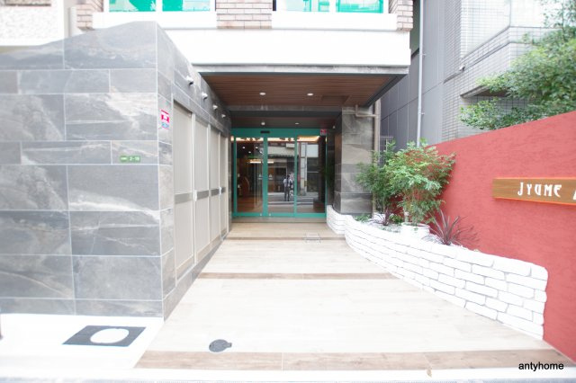 ジューム南森　仲介手数料無料のエントランス