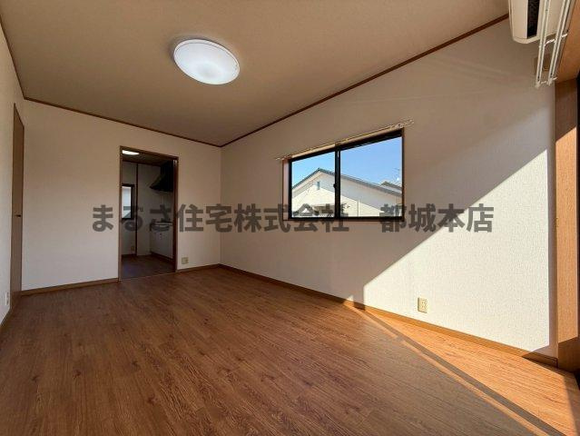 メゾンETO5の居間・リビング