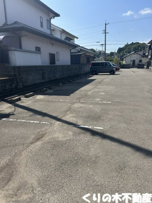 【駐車場】 | ＢＡＩＥＮ　B棟 | 車をお持ちの方に嬉しい駐車場付きの物件です