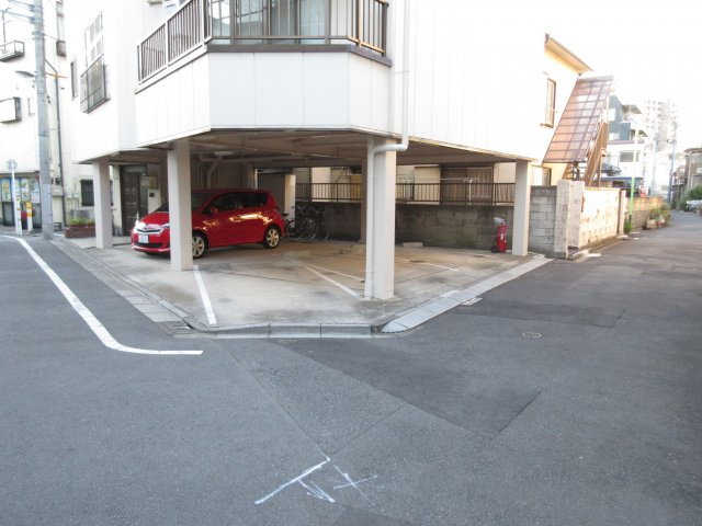 東尾久６丁目駐車場の外観|前面道路が広く駐車し易い場所です。