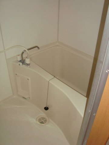 セイシェルハイム11の浴室|日々の疲れを癒すお風呂付です