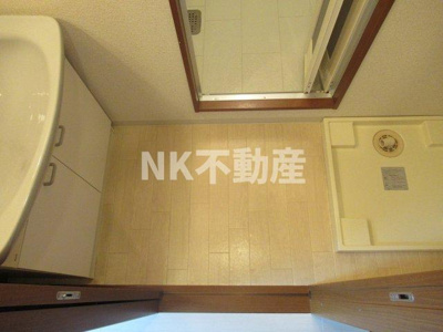 【洗面所】 | ブランチ613（鴻池新田賃貸） | コンパクトで使いやすい洗面所