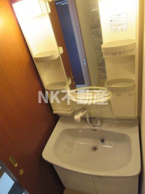 【洗面所】 | ブランチ613（鴻池新田賃貸） | 朝の身支度には欠かせない独立洗面化粧台