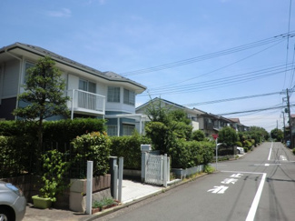 【前面道路含む現地写真】