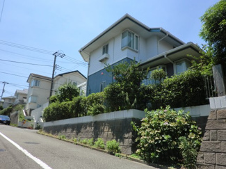 【前面道路含む現地写真】