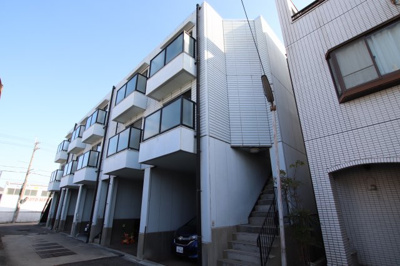 【外観】 | プレアール初芝 | 日当たり、かなりGoodです！