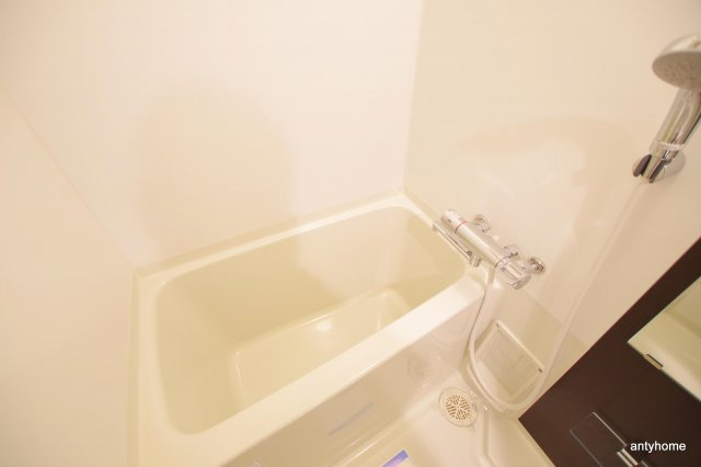 エスリード京橋WEST　仲介手数料無料の浴室
