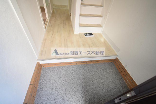 【玄関】 | 日下町５丁目貸家