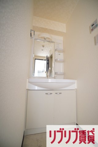 東ビルの洗面所