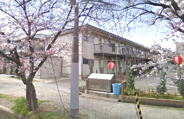 新上野ハイツの外観