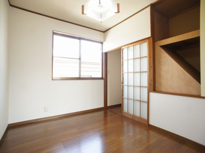 【収納】 | レジデンス吉原 | 便利な階段下収納が付いています♪