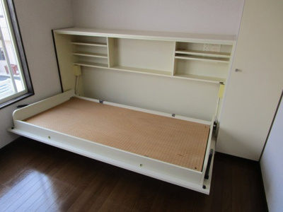 【設備】 | グランドール東大和　 | 収納ベット付でお部屋を広々使えます。
