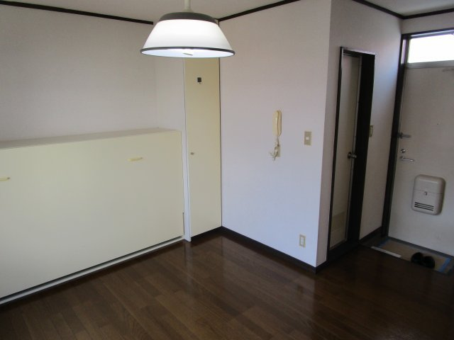 【居間・リビング】 | グランドール東大和　 | 広々とした洋室です