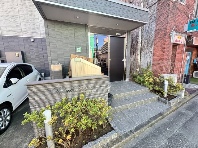 エトワール福生のエントランス