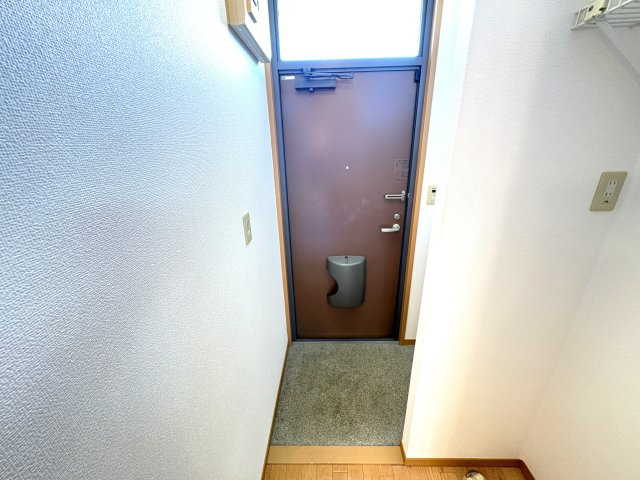 ウエストコート昭島の玄関