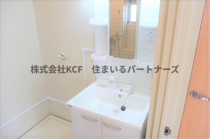 翠水ビルの独立洗面台|朝の身支度には欠かせない独立洗面化粧台