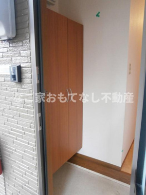 【玄関】 | サン フローラ C棟