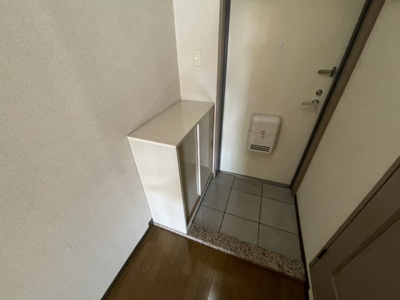 【玄関】 | シャトレ山の手