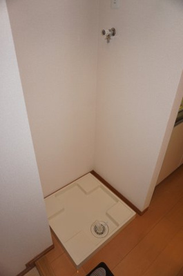 【設備】 | SOLARE横浜（ソラーレヨコハマ） | SOLARE横浜　室内洗濯機置場