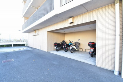 【その他共用部分】 | ガーデン横浜鴨居 | バイク置場