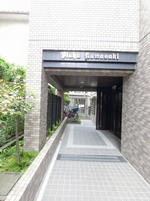 【エントランス】 | プラハ川崎