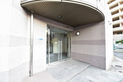【エントランス】 | ユニーブル西蒲田 | 東急池上線「蓮沼」駅徒歩3分の好立地！JR京浜東北線・東急多摩川・池上線「蒲田」駅徒歩8分の3路線2駅利用可能！