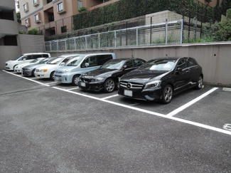 【駐車場】
