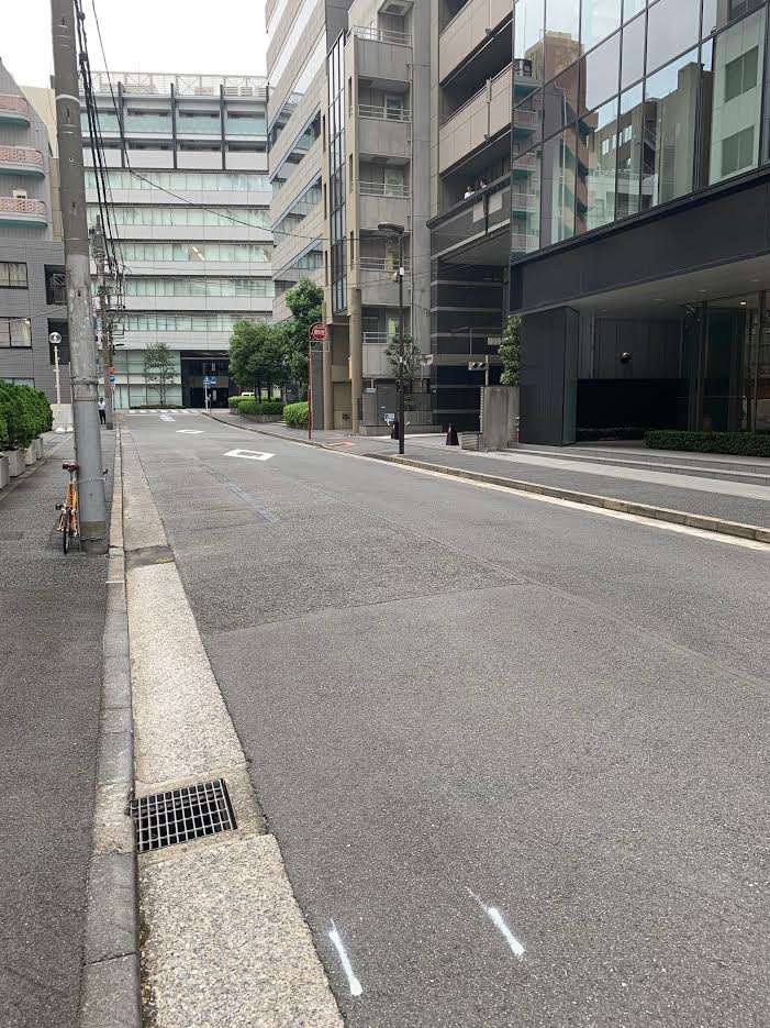 花岡ビルの周辺