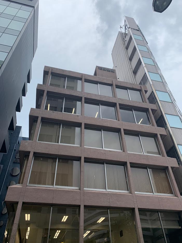 花岡ビルの外観