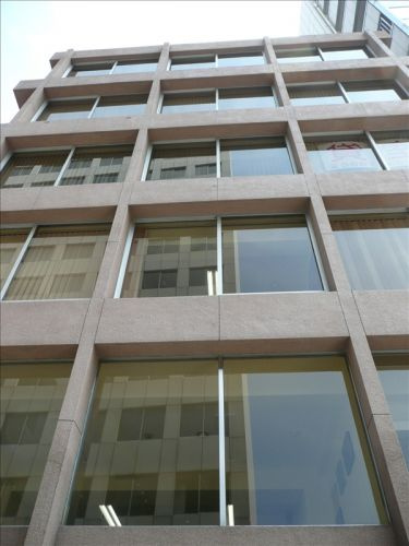 花岡ビルの外観