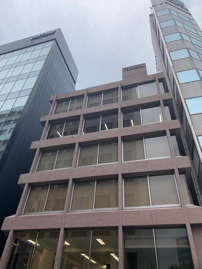 花岡ビルの外観