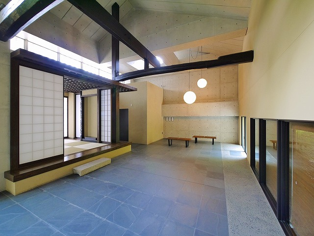 パークナードならまち東城戸のエントランス|広々としたエントランスです