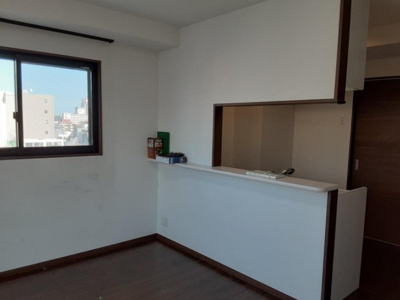 【居間・リビング】 | 緑3丁目マンション