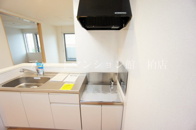 セレッソ三輪野山のキッチン