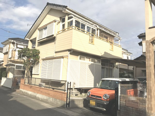 鴻巣市上谷の中古一戸建の外観|2018年11月11日の14時頃に南西側から撮影した建物の外観写真です。