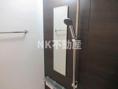 【浴室】 | エル・ソル旭町（瓢箪山賃貸） | お風呂に鏡があります