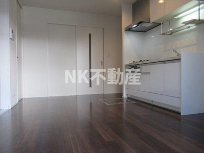 【居間・リビング】 | エル・ソル旭町（瓢箪山賃貸） | ゆったり過ごせる居間です