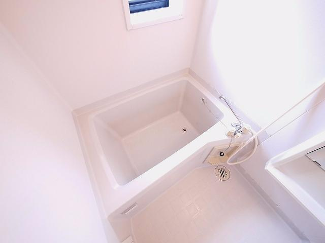 エトワール朝倉　Ａの浴室|ゆったり過ごせるお風呂です