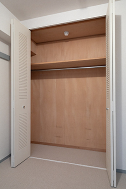 真成館ビルの収納|※写真は同タイプの別室になります