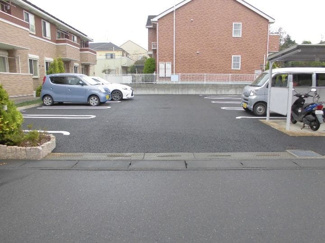 【駐車場】
