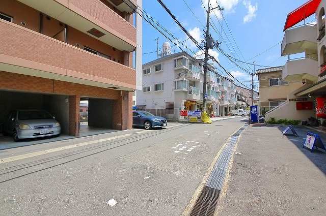 第2中村ビルの周辺
