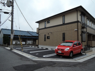 【駐車場】