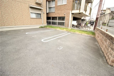 【駐車場】 | シャトル・フローラ