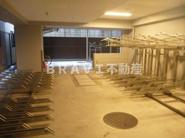 プレサンス心斎橋クオーレ　BRAVI不動産のその他共用部分|【プレサンス心斎橋クオーレ】駐輪場