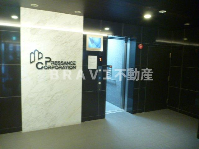 プレサンス心斎橋クオーレ　BRAVI不動産のロビー|【プレサンス心斎橋クオーレ】毎日通るロビーはこのようになっています